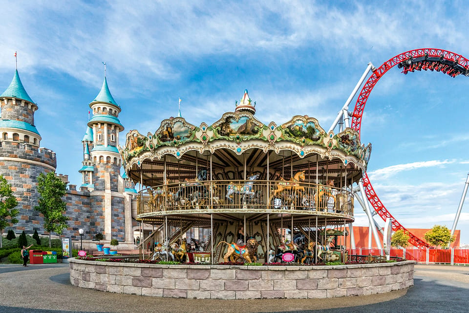 Istanbul: Vialand Theme Park Tickets with Package Options - Etno Park, Upside Down House, and Parkur: The Bonus Attractions by Package