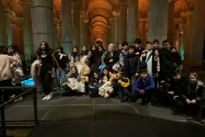 IstanbulBasilicaCistern/fastEntranceEnglish/Spanish (not tickets) - Entering the cistern: columns, Medusa heads, and the light show