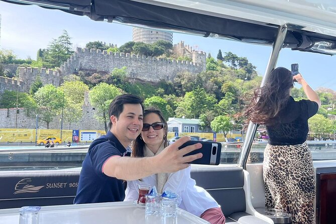 Luxury Bosphorus Yacht Cruise – Stopover in Asian Side - Snacks, tea, and comfort details that matter more than you think