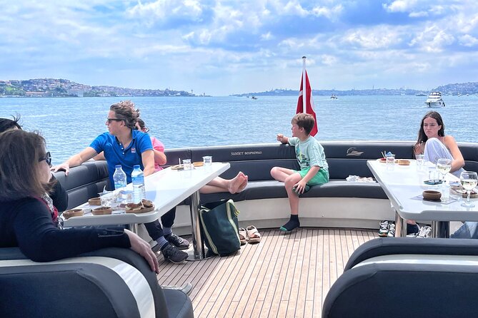 Luxury Bosphorus Yacht Tour – Asian Side Stop & Exploration - Returning along the Golden Horn: New Mosque, Spice Bazaar area, Galata Tower