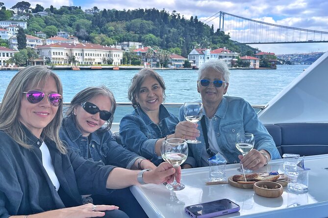 Luxury Bosphorus Yacht Tour – Asian Side Stop & Exploration - What’s included on board, and why it changes the trip