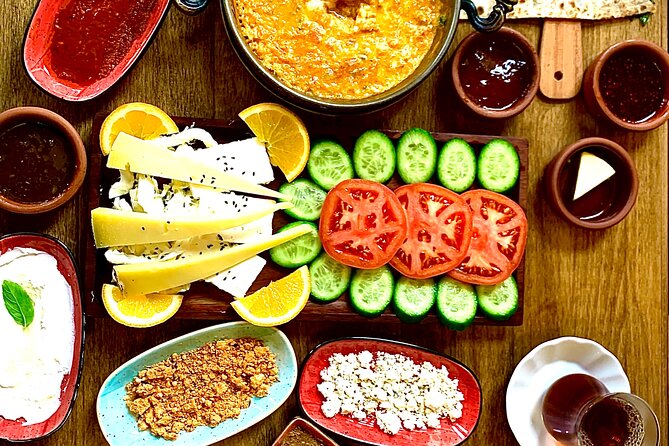 Private and guided Istanbul food tour - Taste of Istanbul - Tophane stroll: Turkish coffee culture plus baklava and dondurma