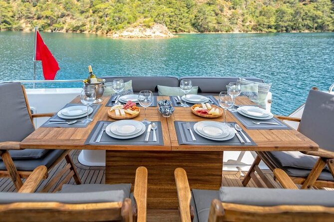 Private Luxury Yacht Cruise on Bosphorus - Your departure time matters more than you think