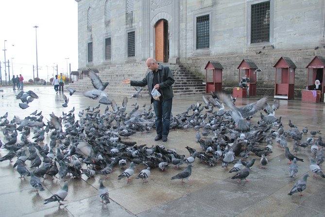 Small Group Full-Day Istanbul: Old City, Bosphorus Cruise & Lunch - Lunch at a local restaurant: a real break in the middle