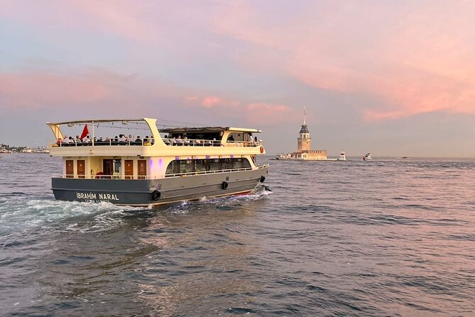 Sunset Cruise with Stop along Asia: Discover Istanbul's Bosphorus - Galata Bridge and Galata Tower: the first wow without a long walk