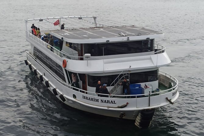 Sunset Cruise with Stop along Asia: Discover Istanbul's Bosphorus - Getting to Sarıdemir and boarding the boat (the practical stuff)