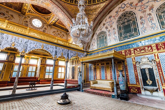 Topkapi Palace and Harem Guided tour with Skip-the-Line Tickets - Topkapi Palace and Harem in three hours: what this tour really covers