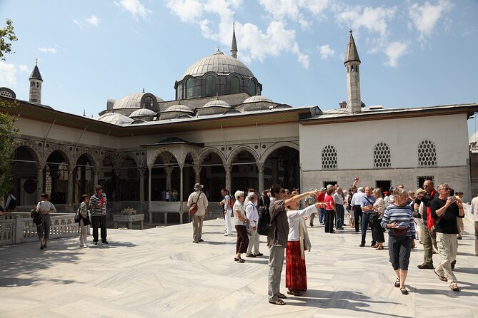 Topkapi Palace and Harem Guided tour with Skip-the-Line Tickets - Stop 1: Topkapi Palace Museum and the Ottoman power story
