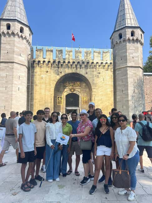 Topkapi Palace & Harem, Skip-the-Line Entry with SMALL GROUP - Meeting at Orient Spice Market and Getting In Smoothly